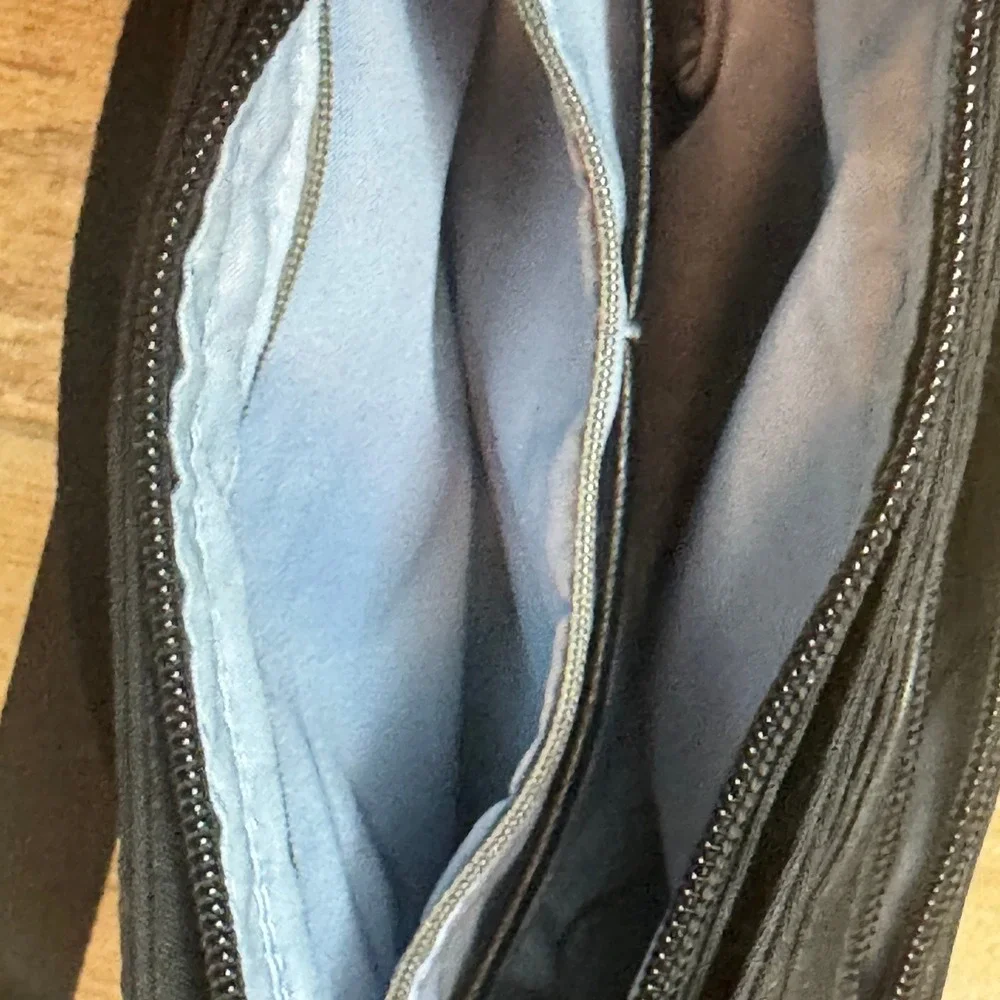 Baggallini Black Nylon Crossbody Bag Adjustable Strap Multi-Pocket Travel Purse‎